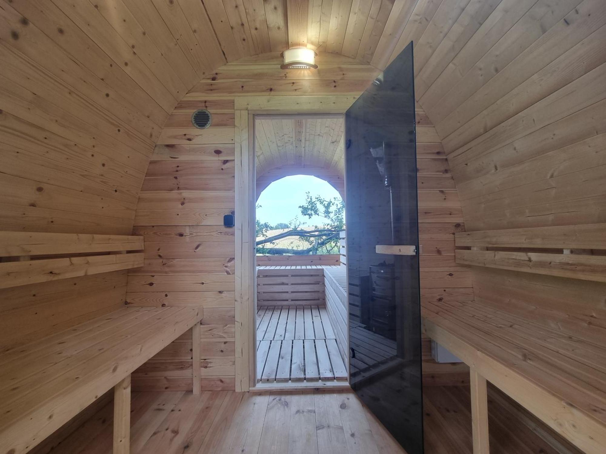 Loft Apartment Mit Grosser Badewanne A Mugeln Exteriör bild